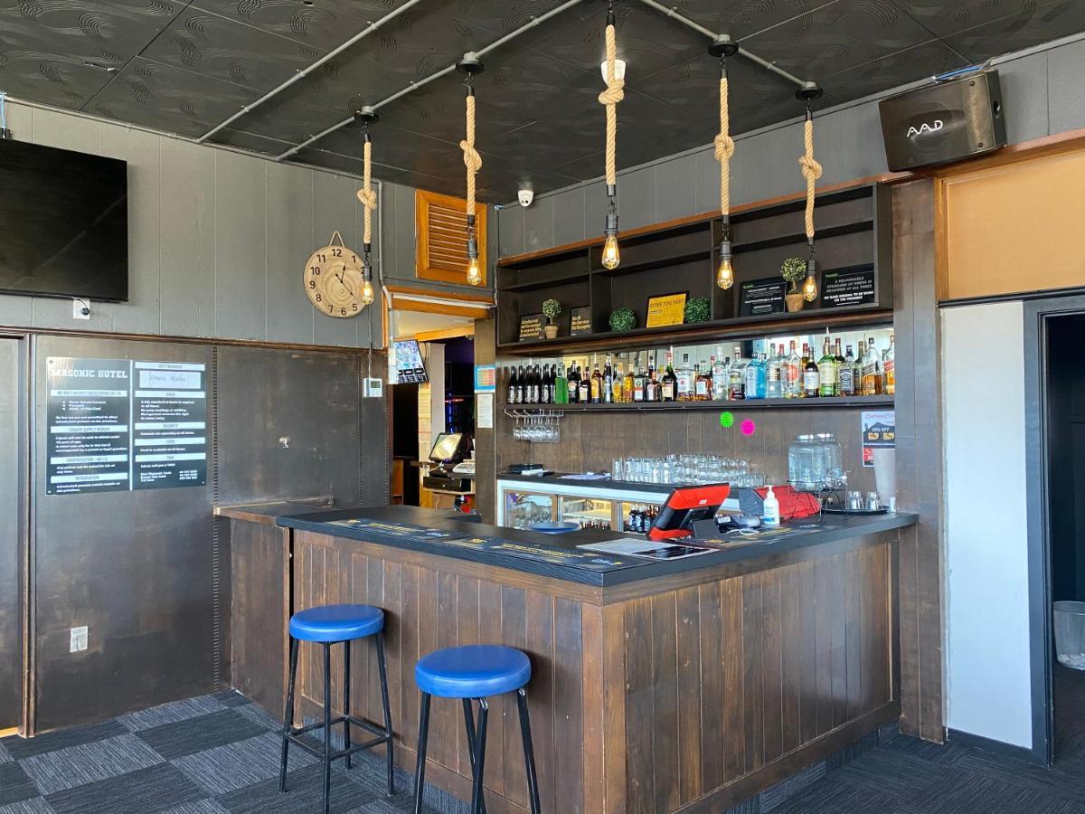 Masonic Hotel Waitara Kültér fotó