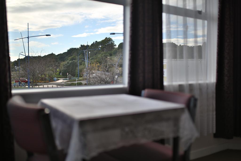 Masonic Hotel Waitara Kültér fotó