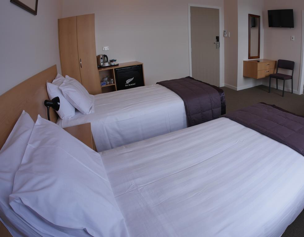 Masonic Hotel Waitara Kültér fotó