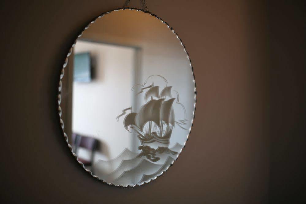 Masonic Hotel Waitara Kültér fotó